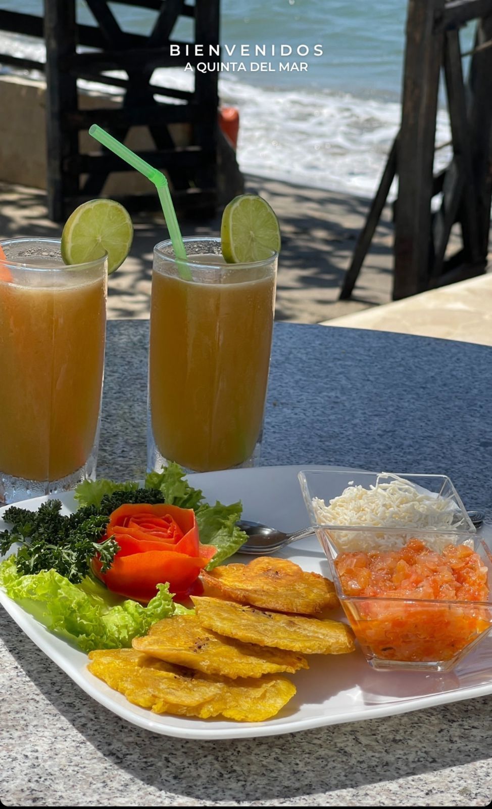 4 OPCIONES DE ALMUERZO: